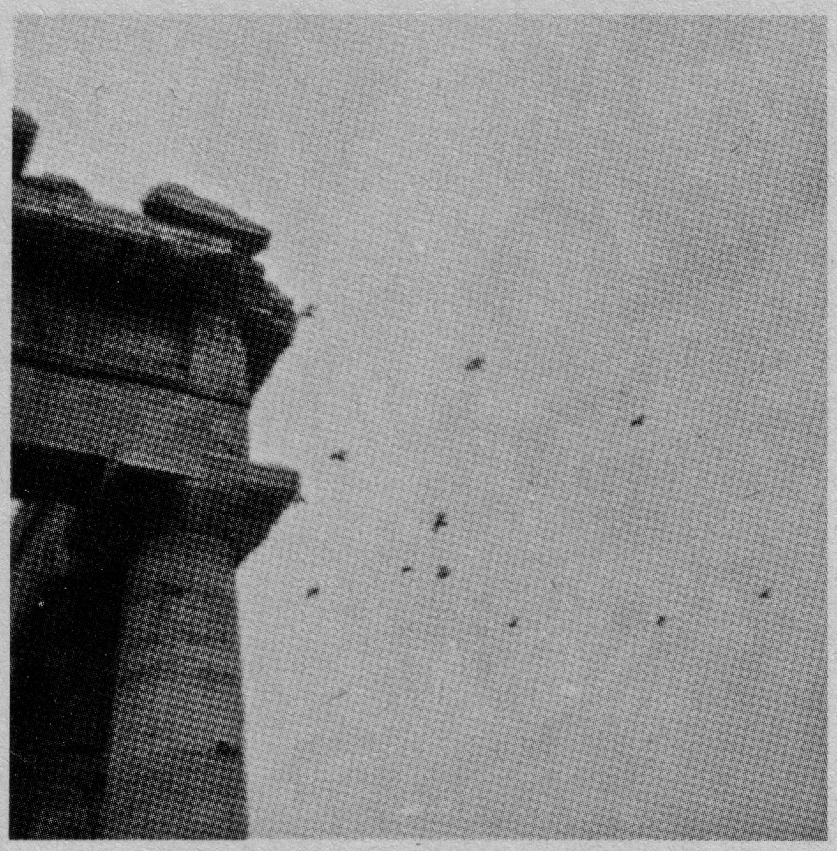 1 Ich klatschte in die Hände. Der Dohlenschwarm strich ab. Das waren meine Konstellationen des Vogelflugs. Gesucht wird ein Kundiger, der mir daraus die Zukunft liest., Bild: Paestum 1972 © Melusine Huss.