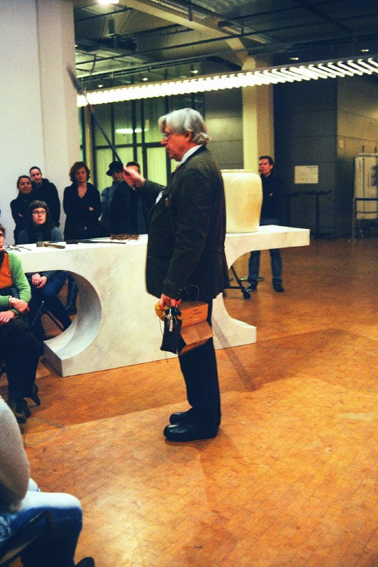 Ausstellung "Lustmarsch durchs Theoriegelände", Bild: ZKM Karlsruhe, 2006.