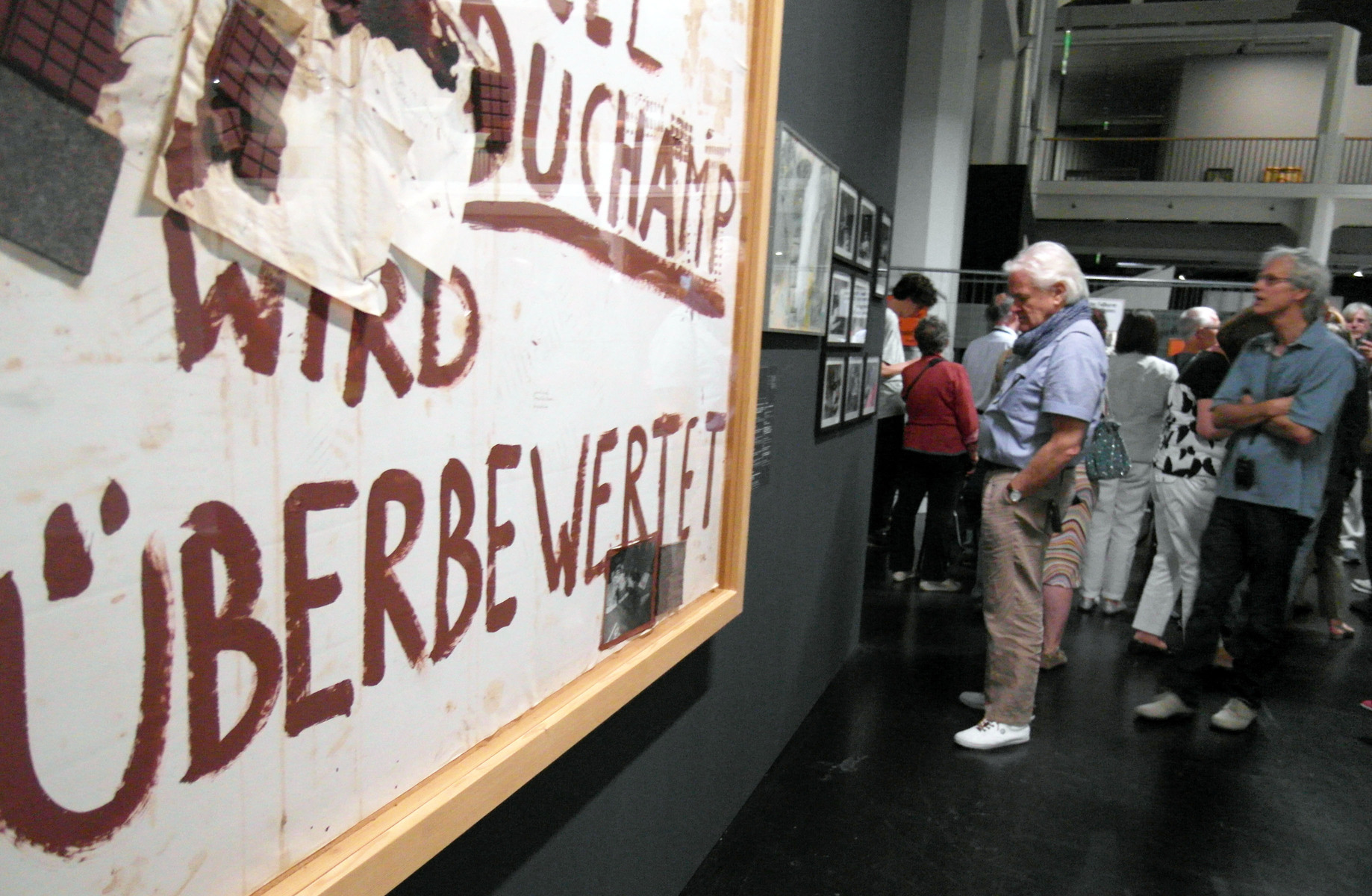 Öffentliche Führung durch die Ausstellung „Beuys Brock Vostell“ im ZKM Karlsruhe, Bild: © Leonore Welzin, 19.09.2014.