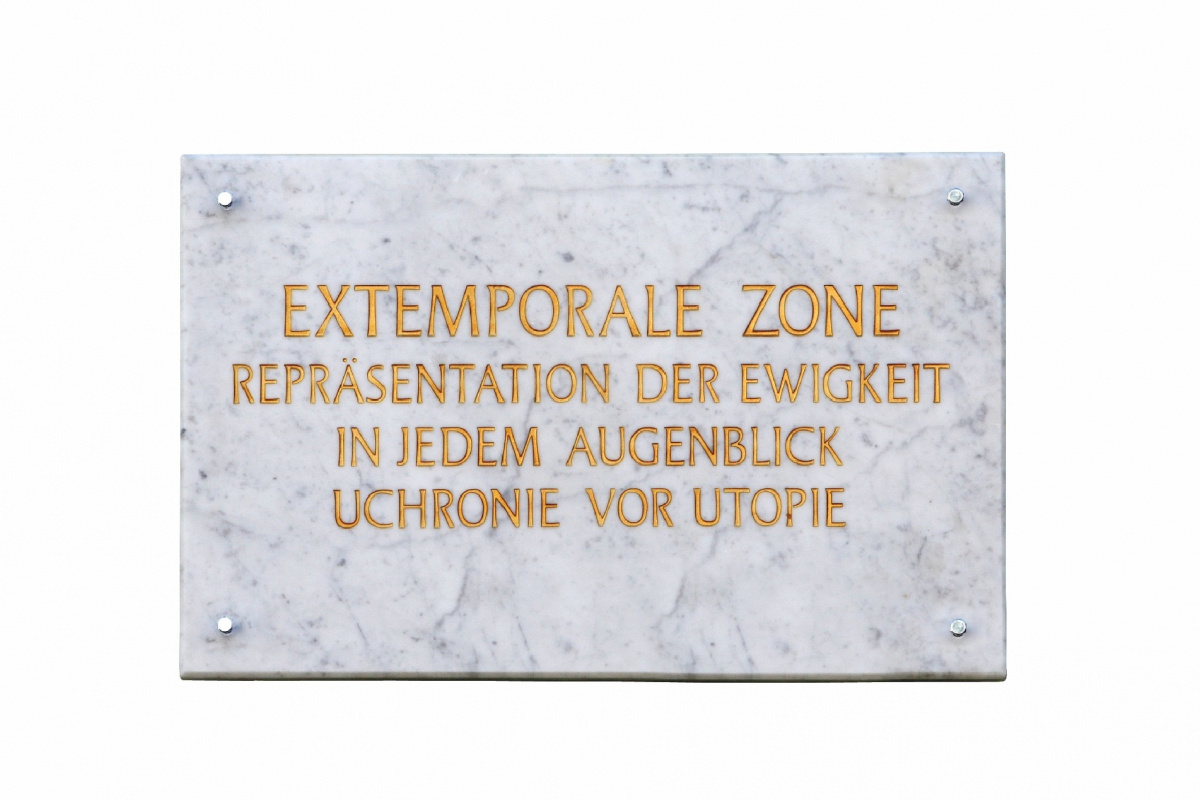 Extemporale Zone – Repräsentation der Ewigkeit in jedem Augenblick – Uchronie vor Utopie. Lustmarsch durchs Theoriegelände, 2006, Bild: © QART, Stefanie Hierholzer und Ulrich Klaus.